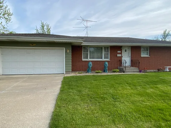 429 Fairview Ave, Crown Point, IN 46307