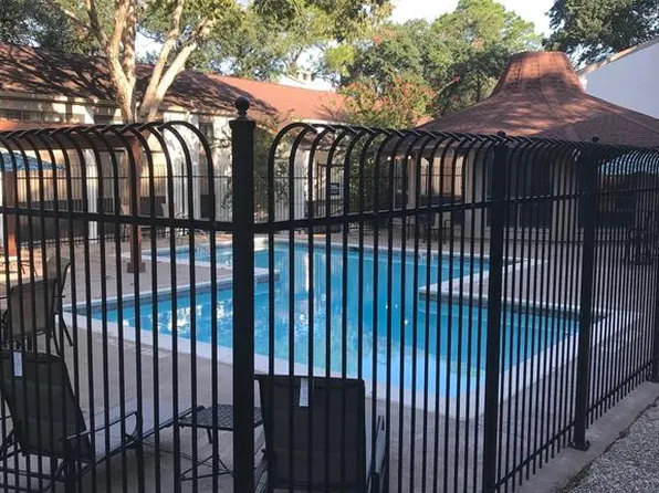 12100 Melville Dr APT 203, Montgomery, TX 77356