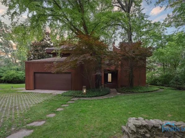 20 Indian Creek Dr, Rudolph, OH 43462