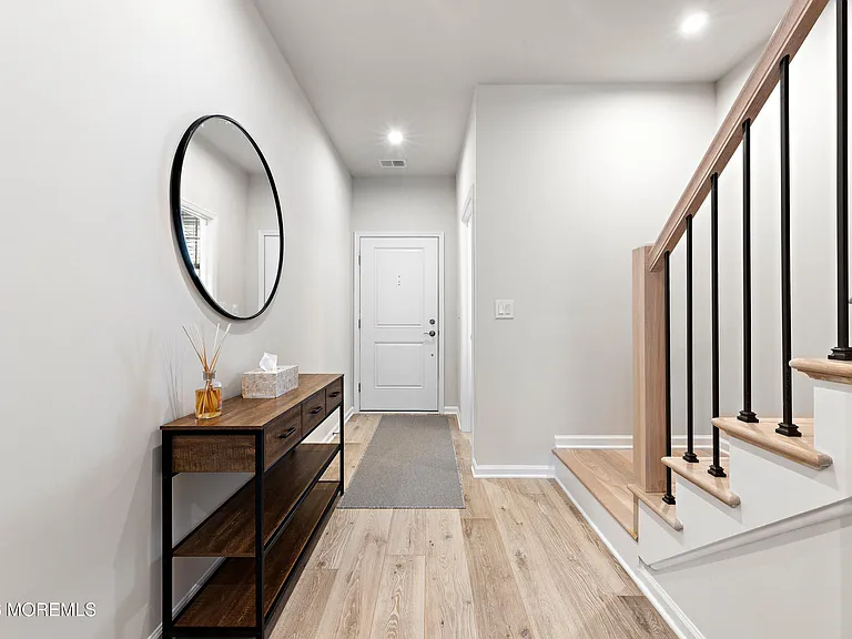 15 Laird Way — Photo 6