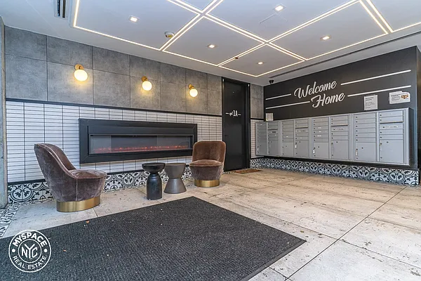 Rented by MySpaceNYC | media 150