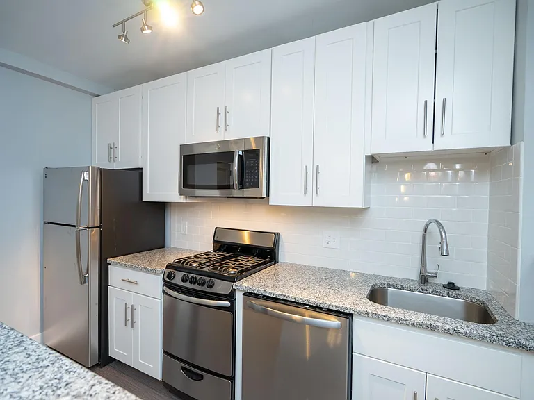 Brand New and Spacious Kitchen