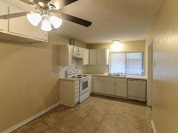 5th image of 511 Dean Ct