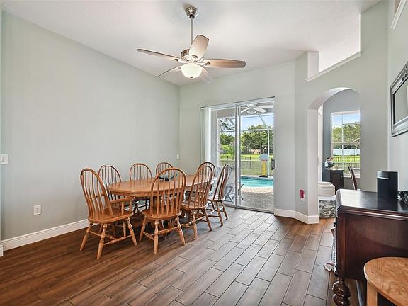 5th image of 16920 Falconridge Rd