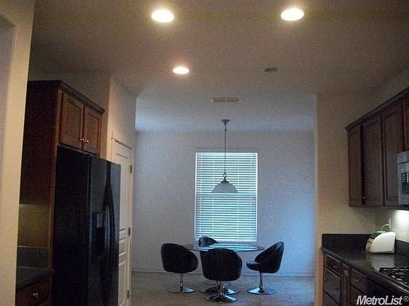 3rd image of 132 Stags Leap Ln