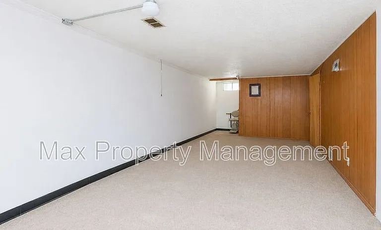 4413 63rd St — Photo 29