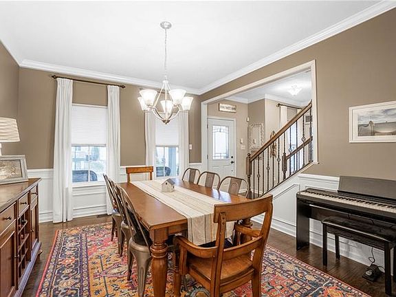 4th image of 791 Village Club Dr