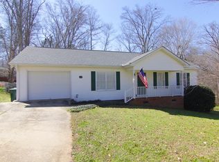 407 Pascal Dr, Greenwood, SC 29649