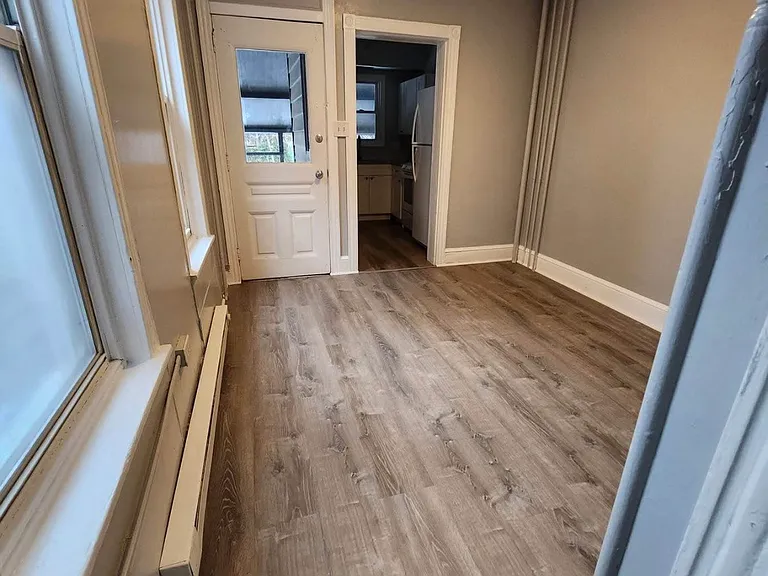 1321 Good St #1 — Photo 2