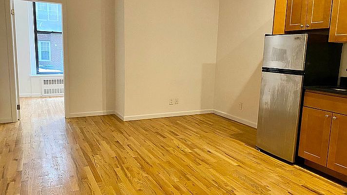 1st image of 344 E 78th St APT 1