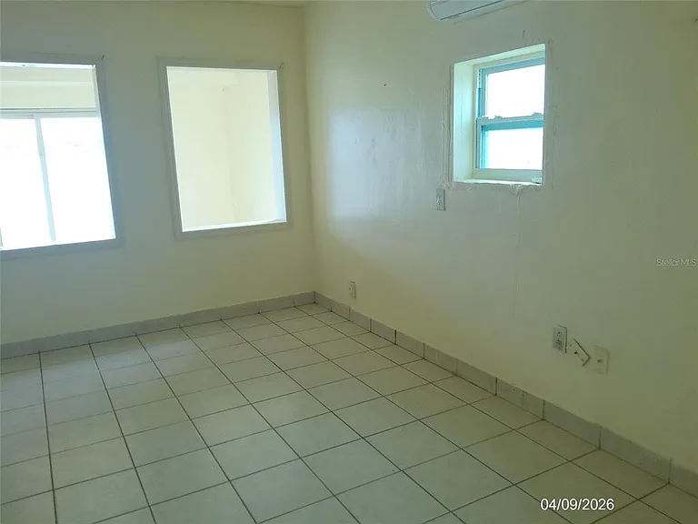 1111 Cypress Gardens Blvd SE #12 — Photo 8