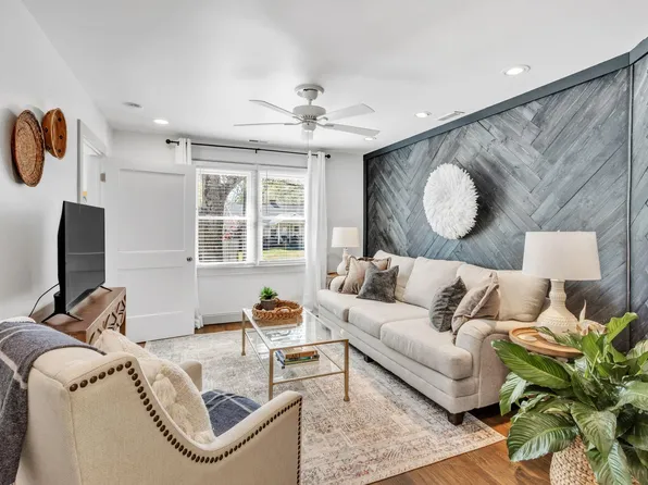 401 S B St, Easley, SC 29640