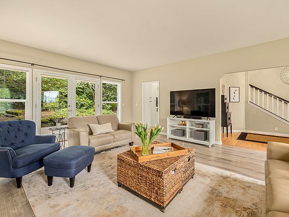5th image of 5797 Wimsey Ln NE
