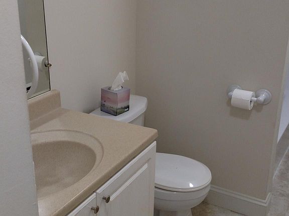 5th image of 105 Towne House Vlg #105