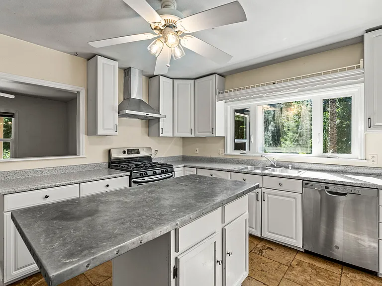 11 Lukens Pl — Photo 13