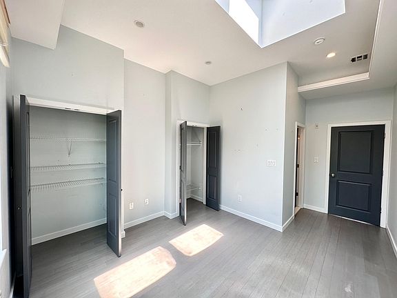5th image of 1446 N Franklin St #U4