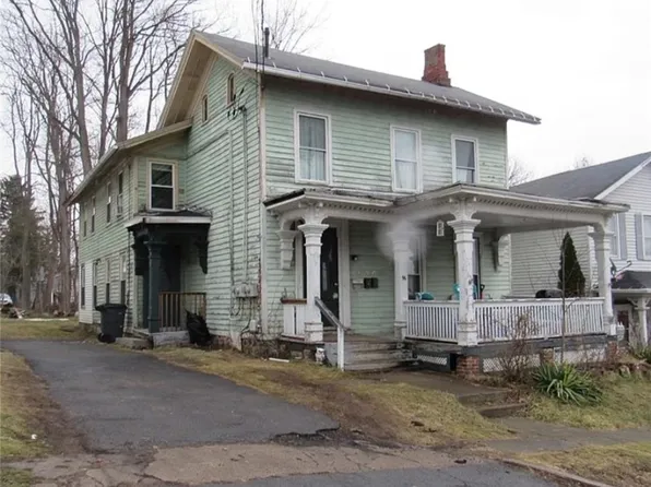 96 Water St, Lyons, NY 14489