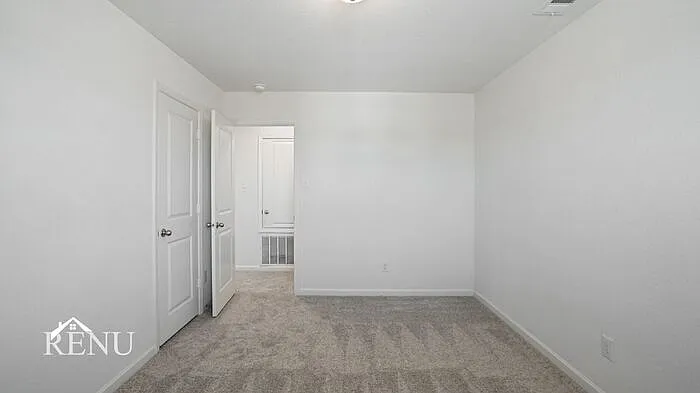 545 London Dr #545LD — Photo 31