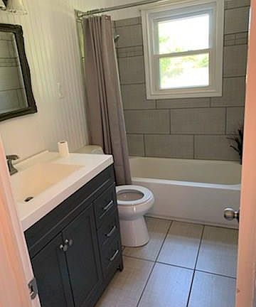 5th image of 104 Lewis St