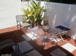 422 NW 8th St, Miami, FL 33136