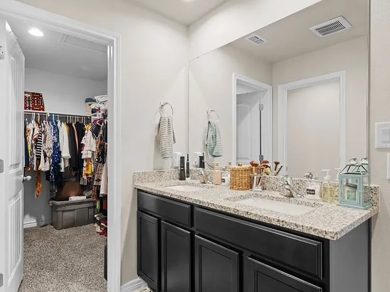 7606 Shadow Rider Ln — Photo 5