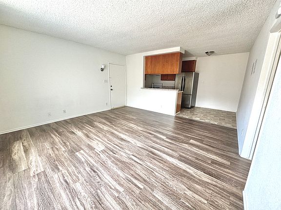 4th image of 4547 Colbath Ave APT 207