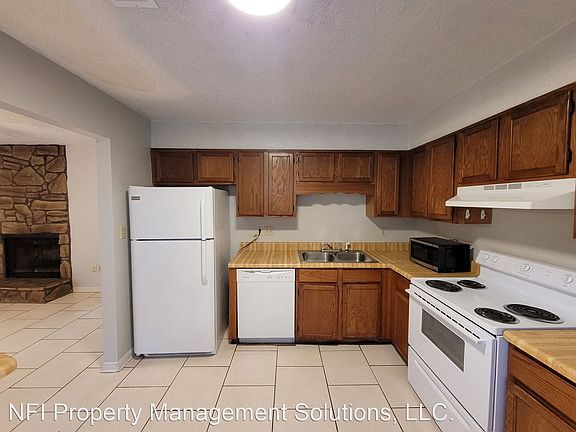 5th image of 1381 Jasma Ln #B