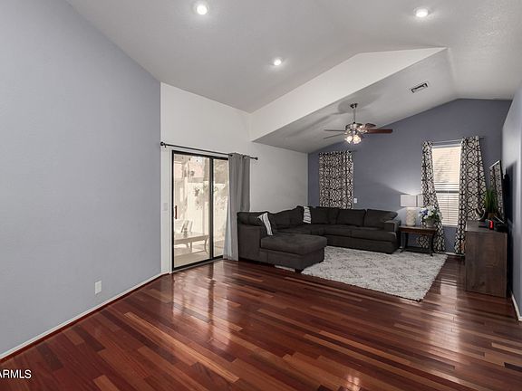 3rd image of 4407 E Amberwood Dr