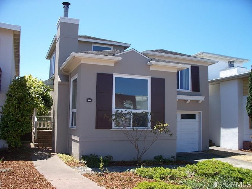 2nd image of 161 Lake Vista Ave