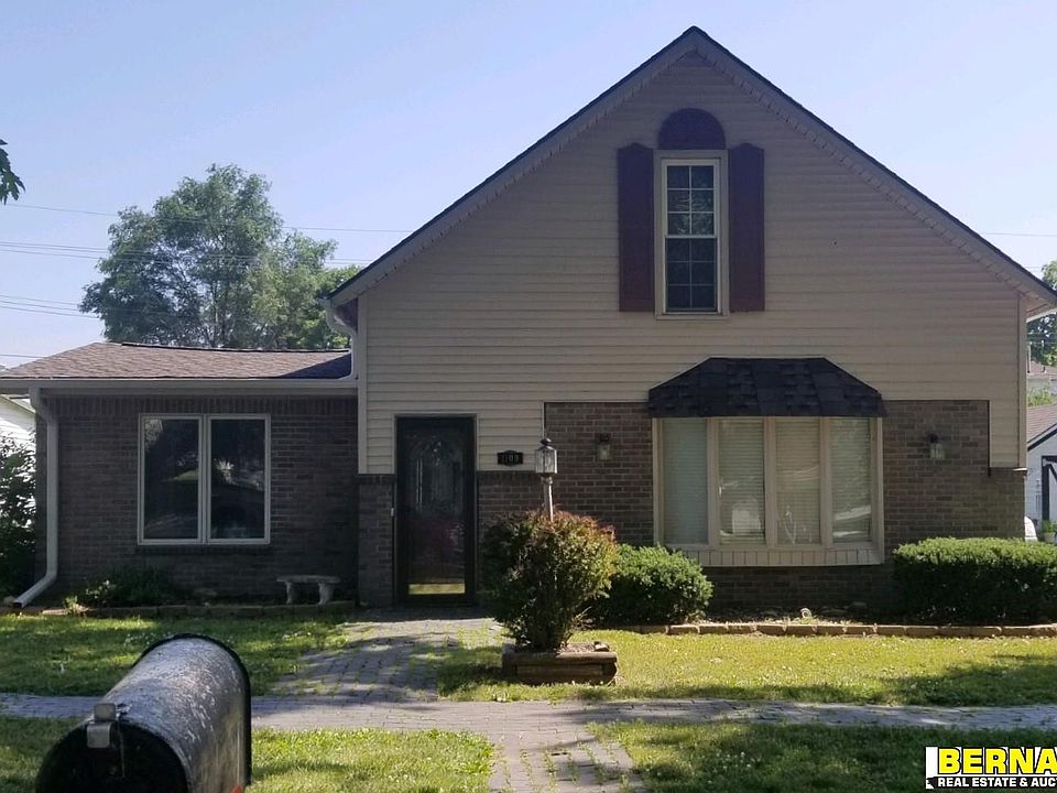 1st image of 1109 11th St