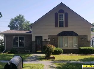 1109 11th St, Auburn, NE 68305