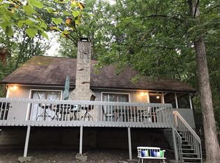 5787 Decker Rd, Bushkill, PA 18324