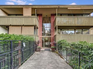 1616 41st Ave E APT 201, Seattle, WA 98112