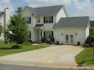 121 Northridge Dr, King, NC 27021