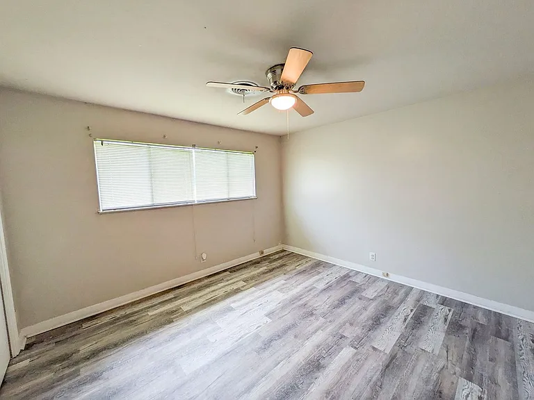 1907 Link Ave — Photo 18