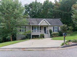 34 Rocking Porch Ln, Asheville, NC 28805