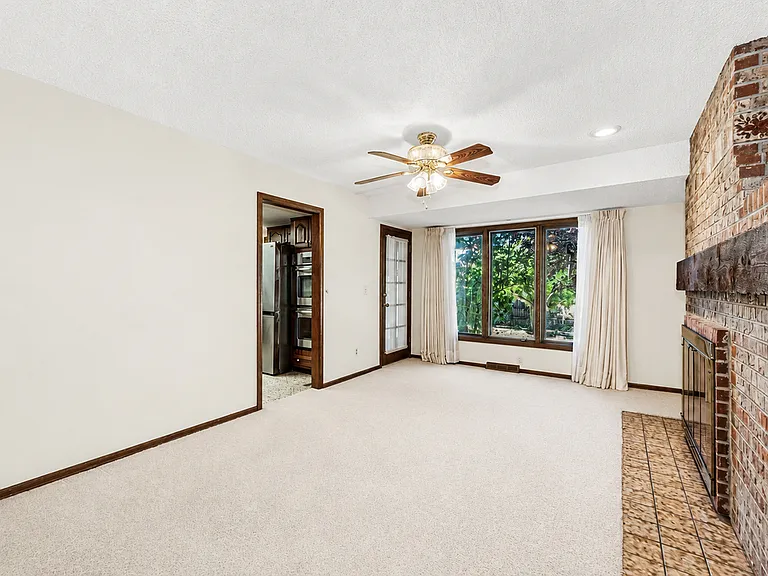 4755 S Helena Way — Photo 7