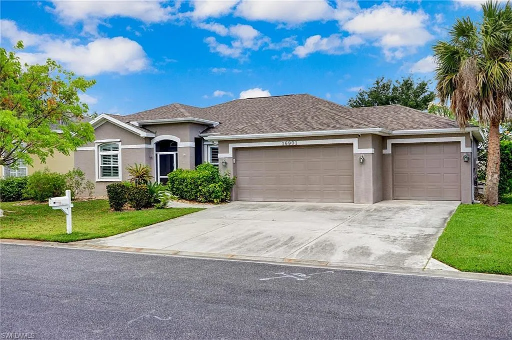 3 bed, 2.0 bath, 1915 sqft, $2,950 — Photo 2