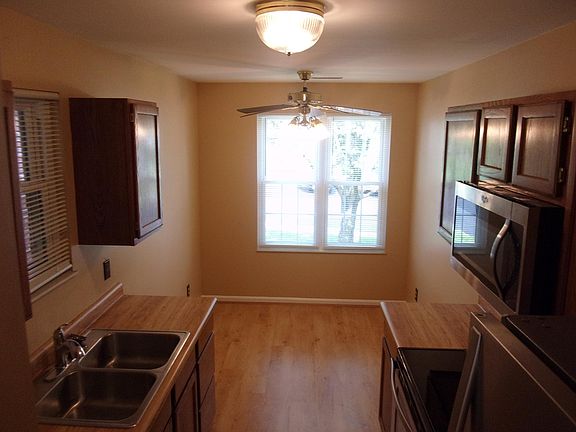 2nd image of 1232 Parkside Ct