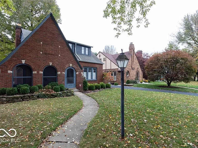 5630 N Delaware St — Photo 2