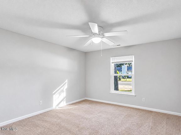 3rd image of 231-233 Easy Street