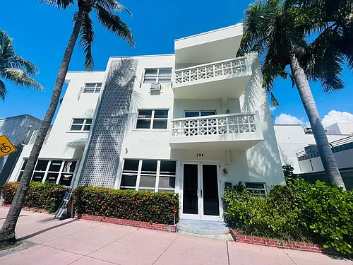 524 Washington Ave Photo 1