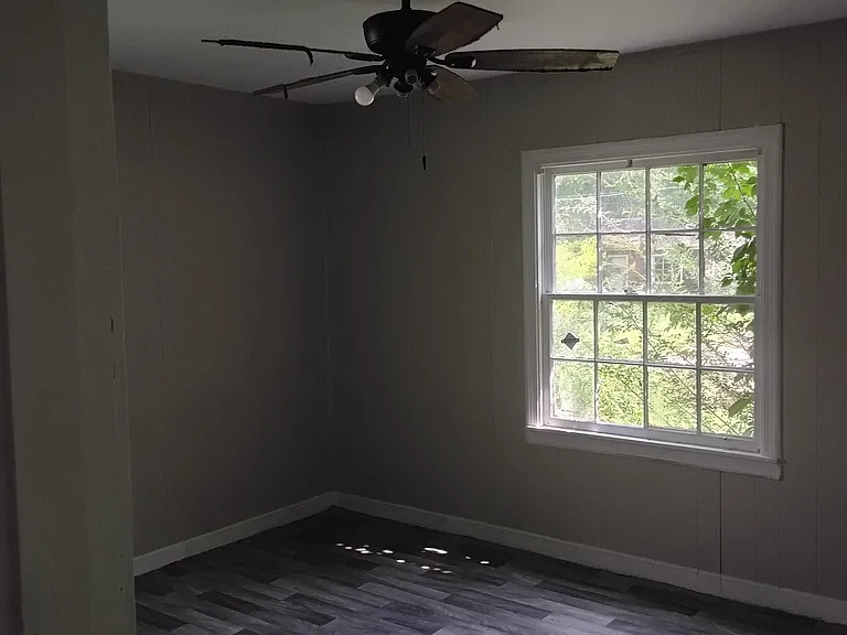 844 Combs St — Photo 4