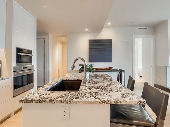 5th image of 155 N Steele St #814