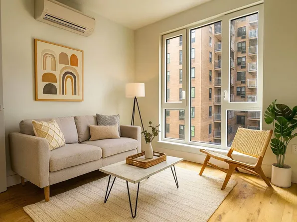 3013 Barker Avenue image 1 of 9