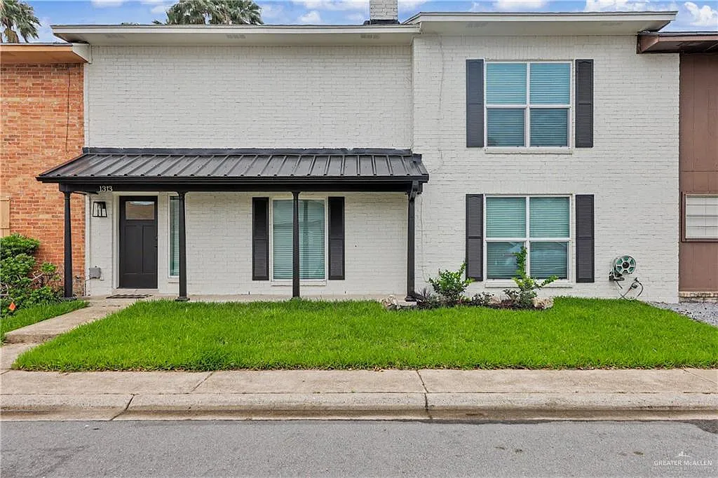 3 bed, 3.0 bath, 2062 sqft, $2,000 — Photo 1