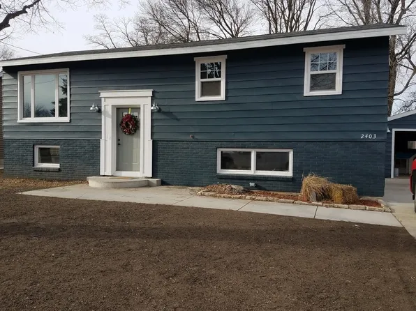 2403 S 3rd St, Clear Lake, IA 50428
