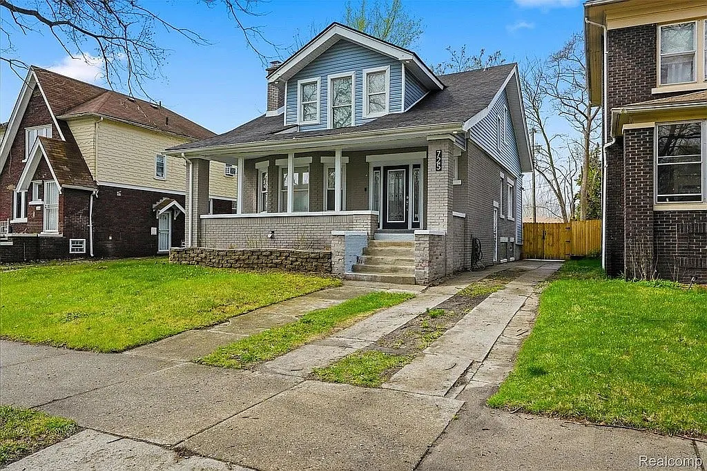 Charming 3 Bed/2 Bath Single Family Home in Detroit - $1500/mo — Photo 2