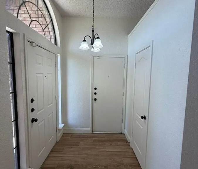 401 Moccasin Dr — Photo 7