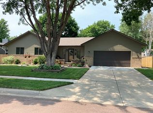 2309 S Crown Hill Dr, Sioux Falls, SD 57106